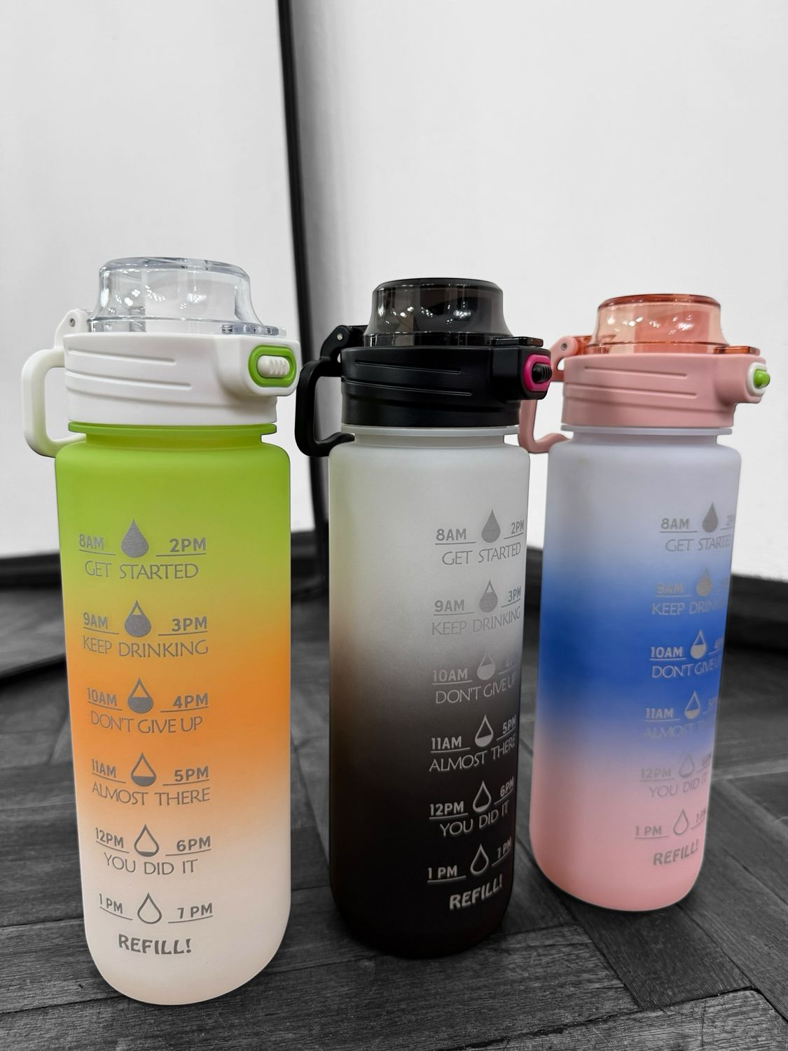 Botella difuminada con sorbito X MAYOR ($150 c/u paquete minimo de 12 unidades)