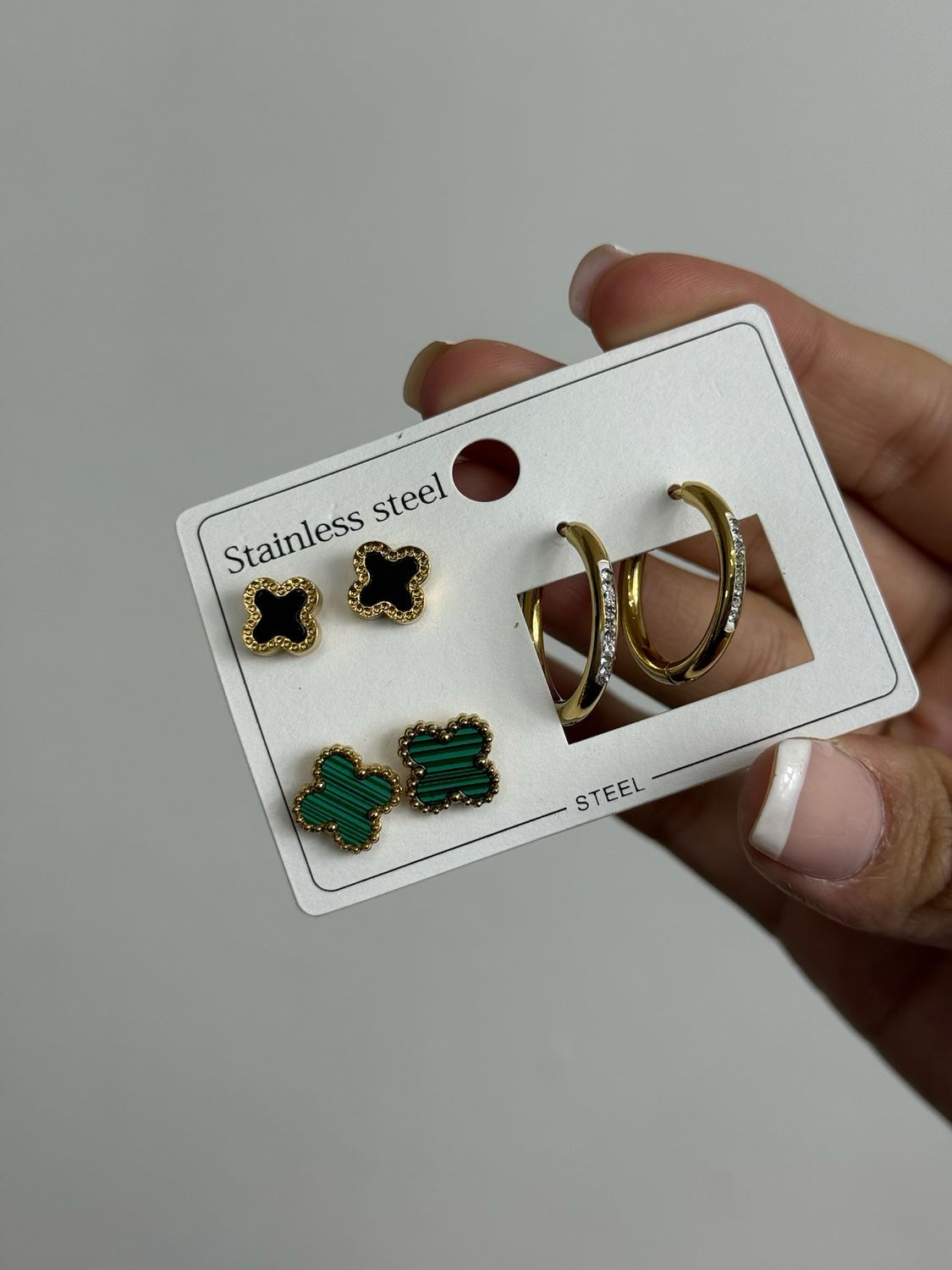 Par de Caravanas  en tendencia X MAYOR ($100 c/u paquete minimo de 12 unidades)