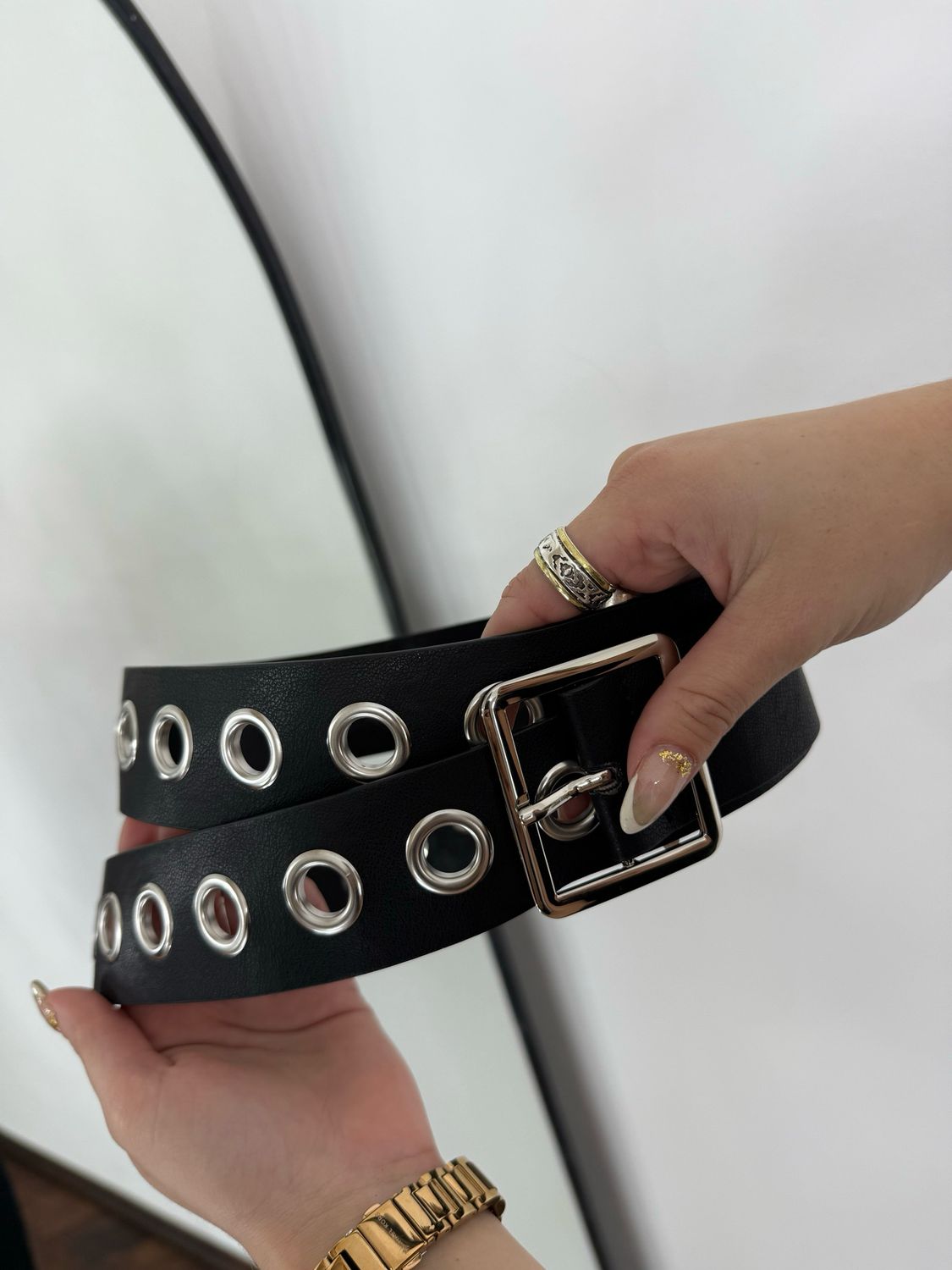 Cinto en tendencia con agujeros X MAYOR ($190 c/u paquete minimo de 12 unidades)