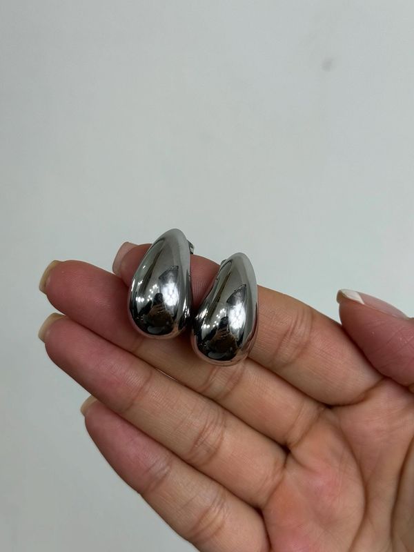 Caravanas de gota en tendencia X MAYOR ($100 c/u paquete minimo de 12 unidades)