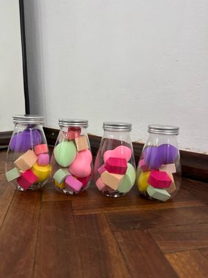 Frasco con esponjas de maquillaje X MAYOR($90 c/u paquete minimo de 12 frascos)