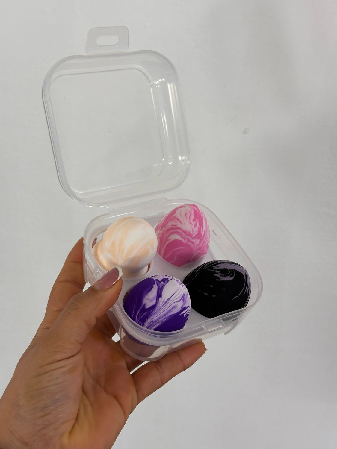 Estuche con 4 esponjas de maquillaje X MAYOR ($90 c/u paquete minimo de 12 unidades