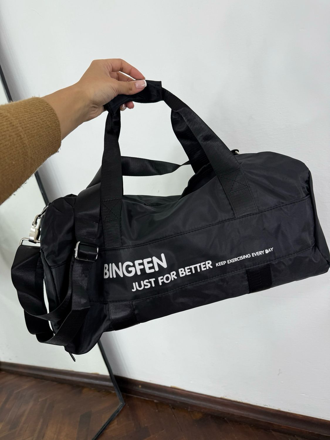 Bolso deportivo color negro