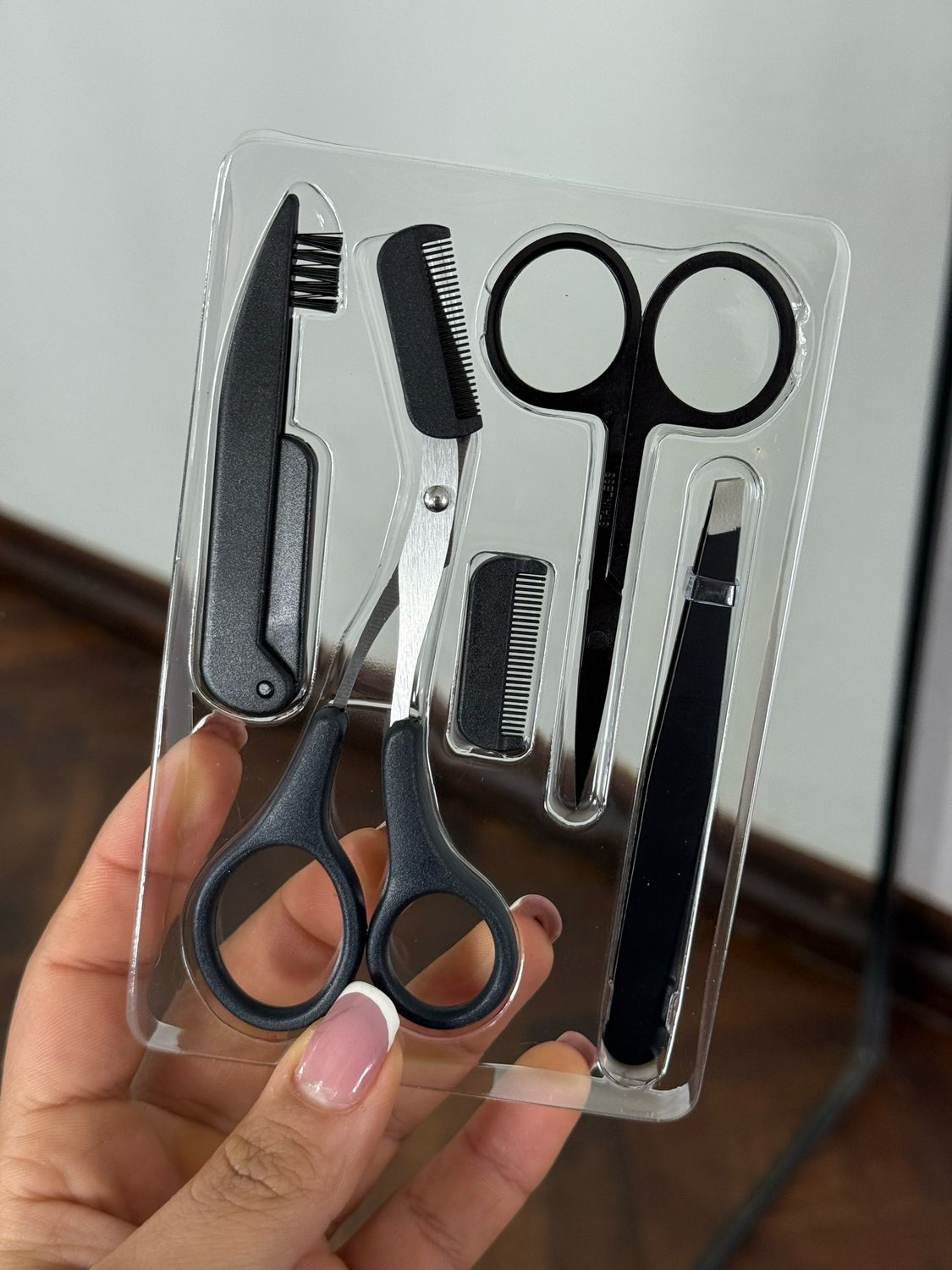 Estuche de articulos para cejas herramientas variadas