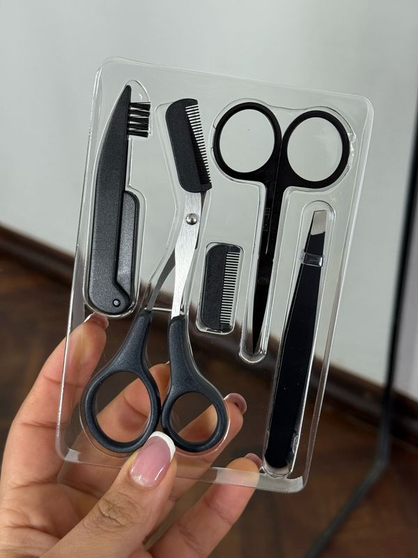 Estuche de articulos para cejas herramientas variadas