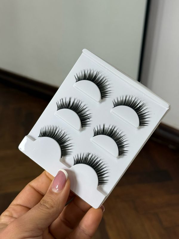 Estuche de pestañas postizas 3 pares X MAYOR ($70 c/u paquete minimo de 12 unidades)