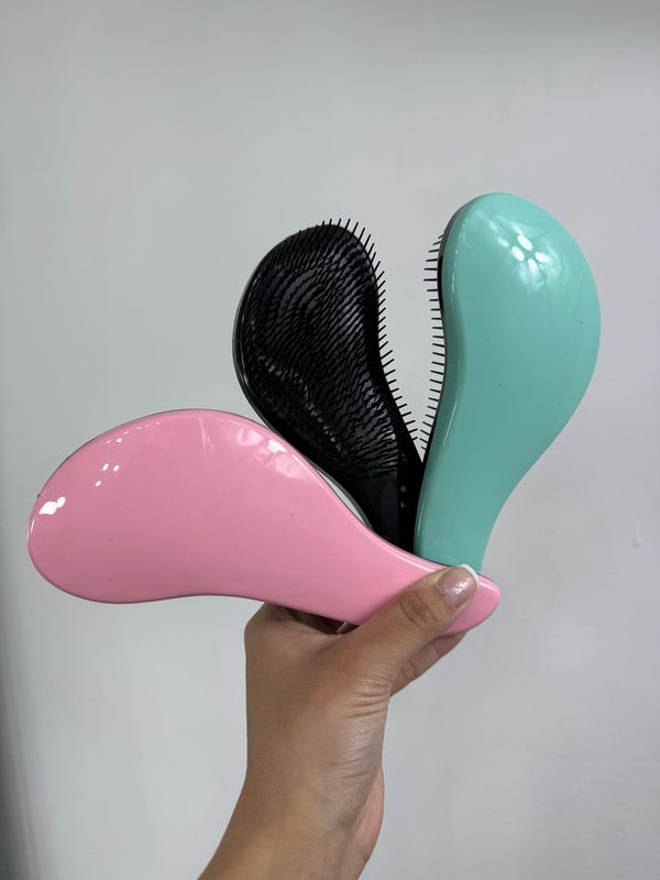 Cepillo ergonomico X MAYOR ($60 c/u paquete minimo de 12 unidades)