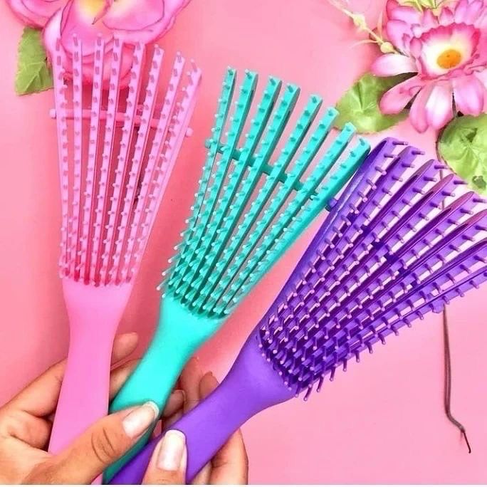 Cepillo en tendencia para cabello rizo X MAYOR ($60 c/u paquete minimo de 12 unidades)