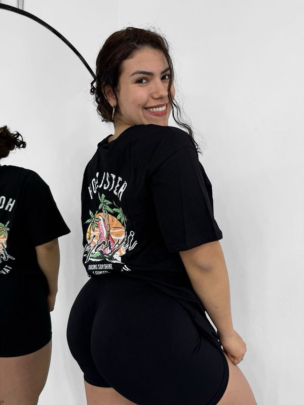 Remera estampada PINEAPPLE HOLLY X MAYOR ($390 c/u paquete minimo de 12 unidades)