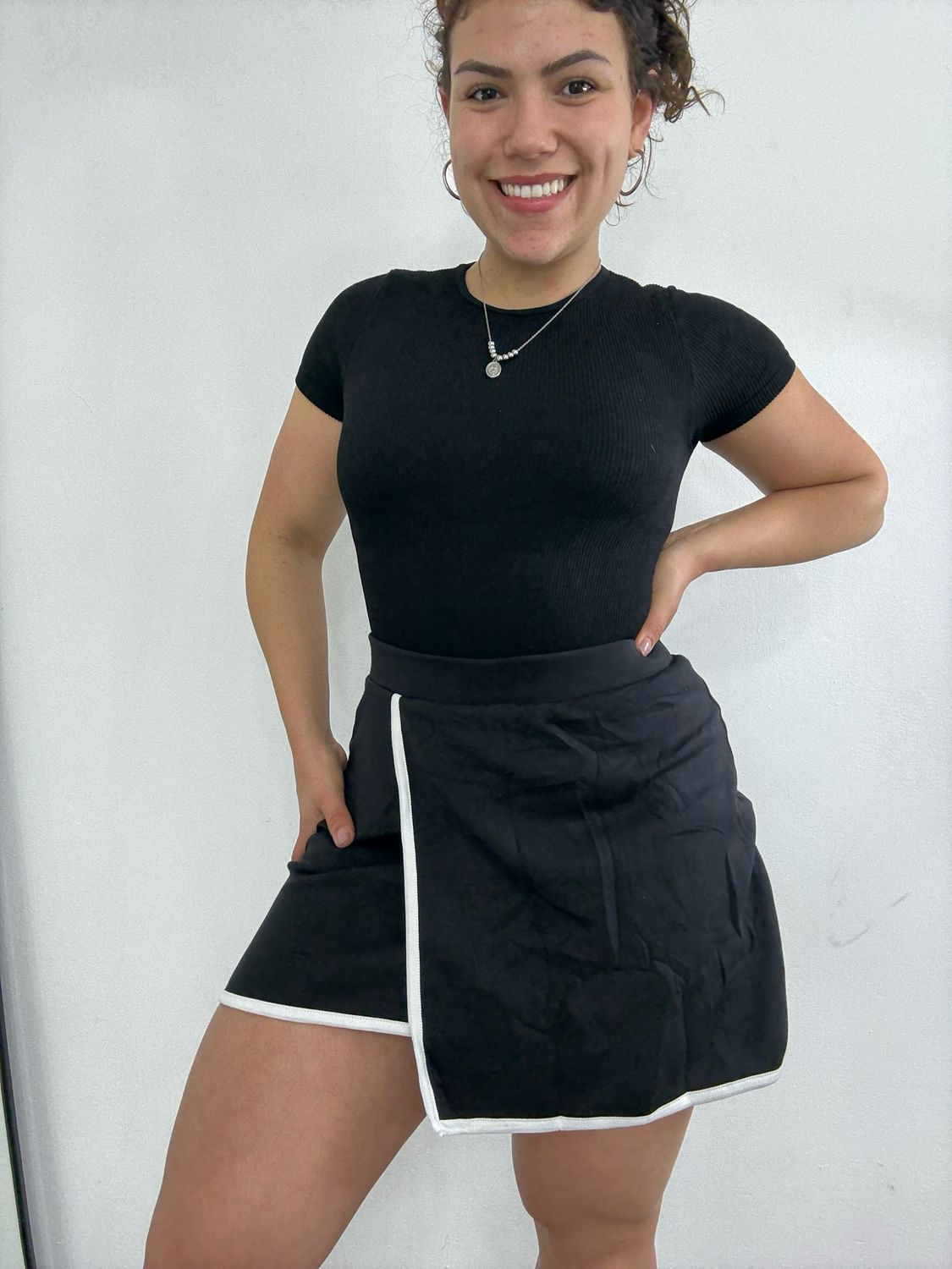 Pollera short en tela elastizada