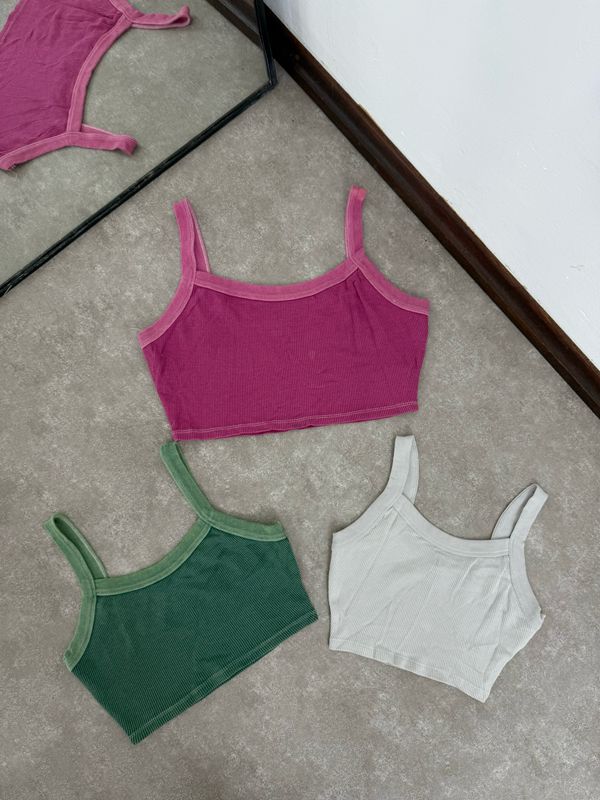 Top musculosa con breteles