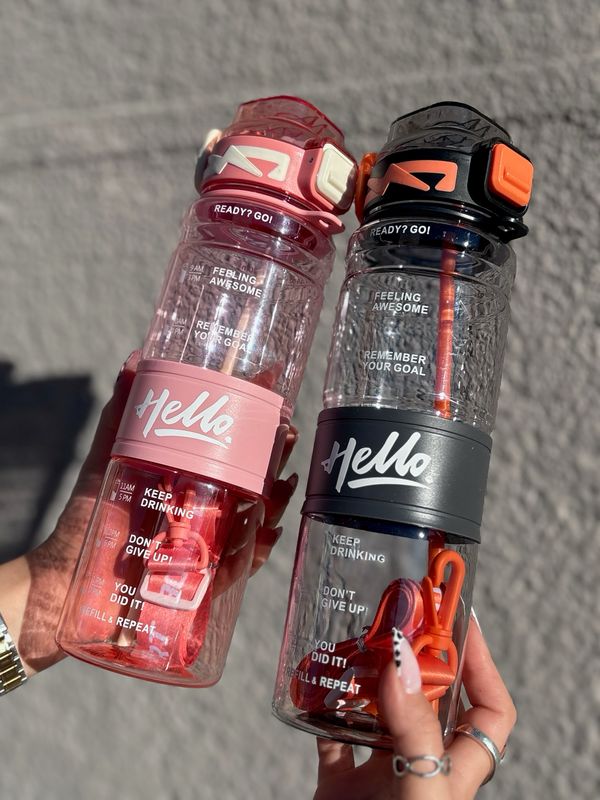 Botella motivacional con sorbito y correa HELLO X MAYOR ($200 c/u paquete minimo de 12 unidades)
