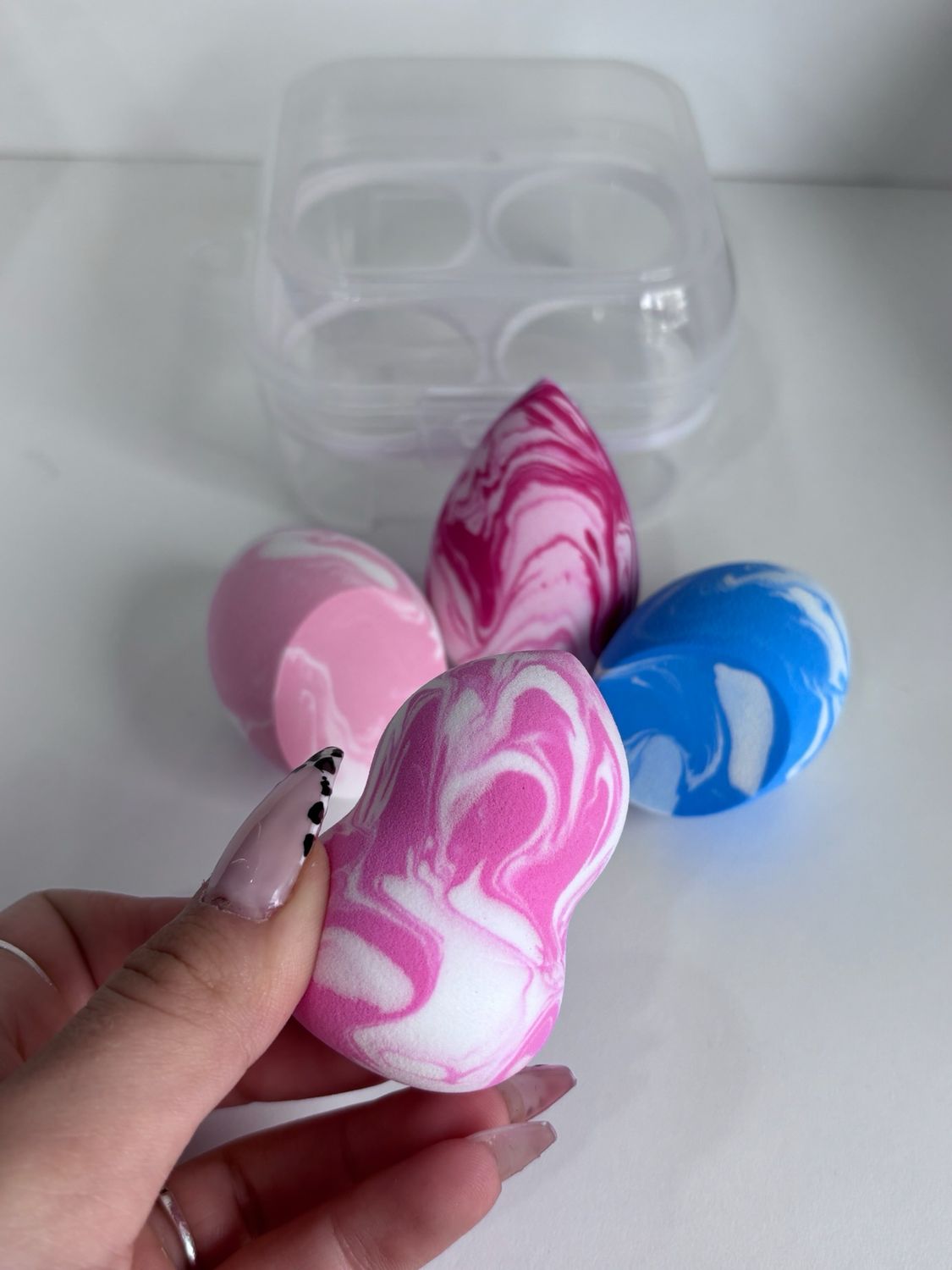Estuche con 4 esponjas de maquillaje X MAYOR ($90 c/u paquete minimo de 12 unidades