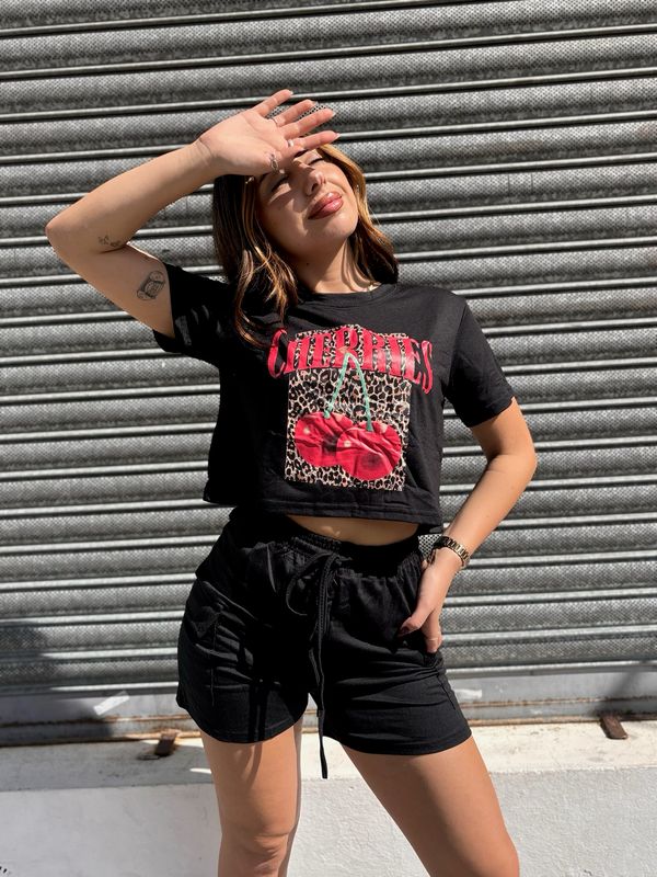 Conjunto Cherry top con short cargo X Mayor ( $620 c/u paquete minimo de 6 unidades) Conjunto Cherry top con short cargo X Mayor ( $620 c/u paquete minimo de 6 unidades)