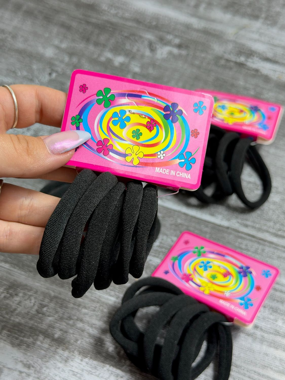 Set de colitas para cabello color negro Set de colitas para cabello color negro