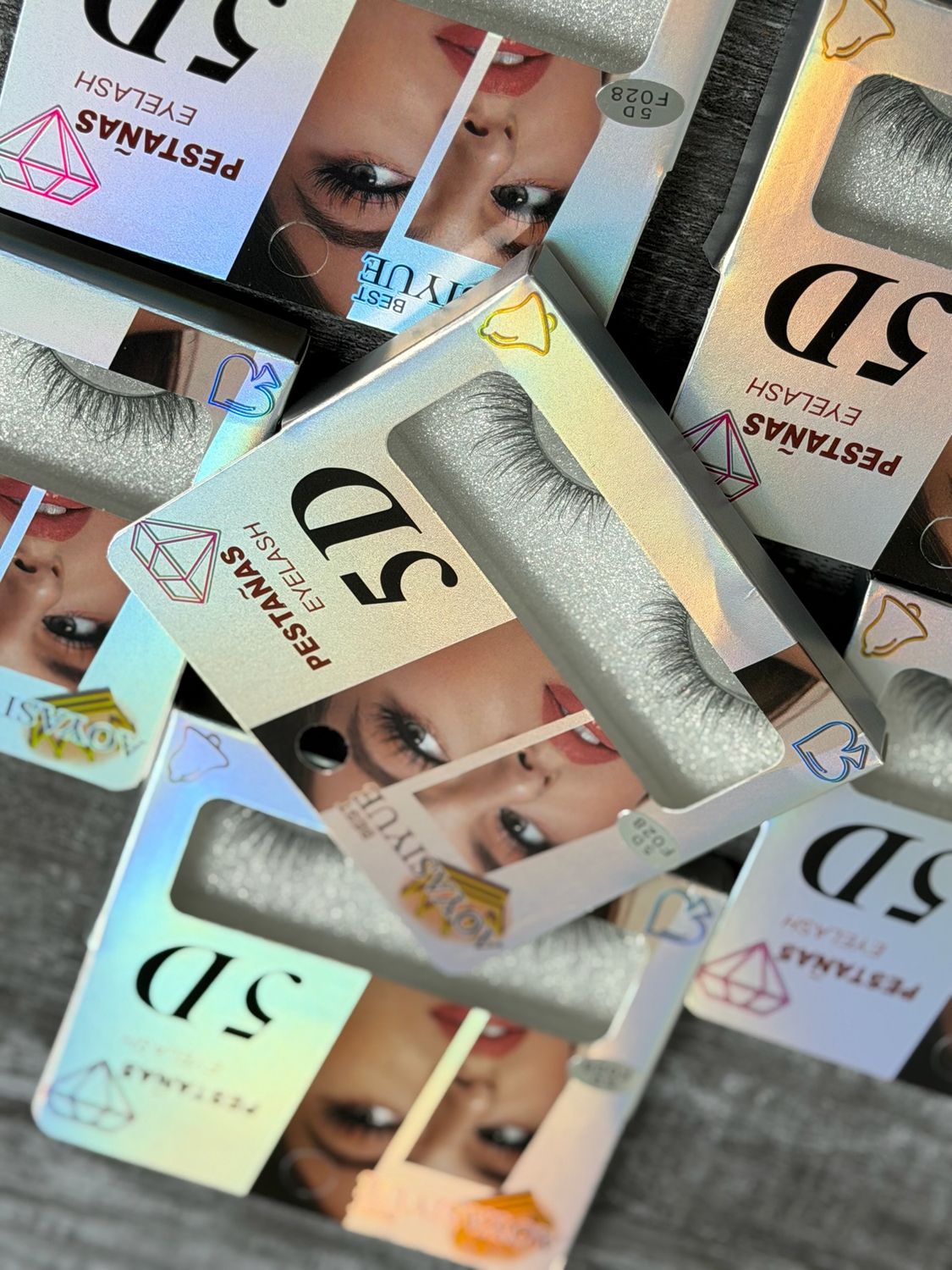 Pestañas postizas 5D X MAYOR ($30 c/u paquete minimo de 12 unidades) Pestañas postizas 5D X MAYOR ($30 c/u paquete minimo de 12 unidades)