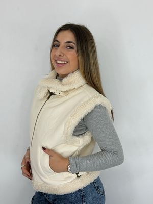 ▪️CAMPERA Y CHALECO