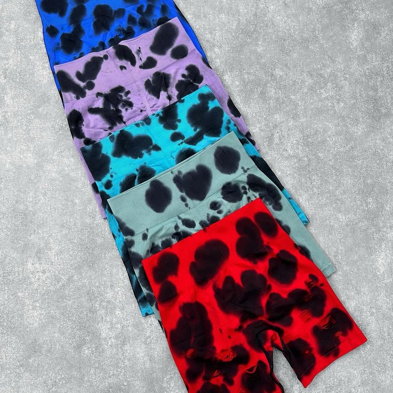 Short con push up tie-dye