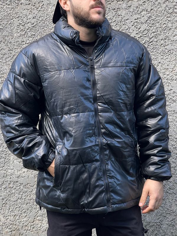 Campera Puffer de Hombre de ecocuero color negro