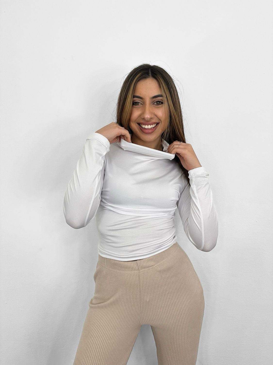 Polera basica larga en tela brush