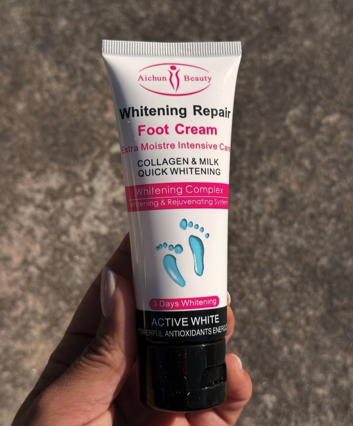 Crema reparadora para pies  con propiedad lactea