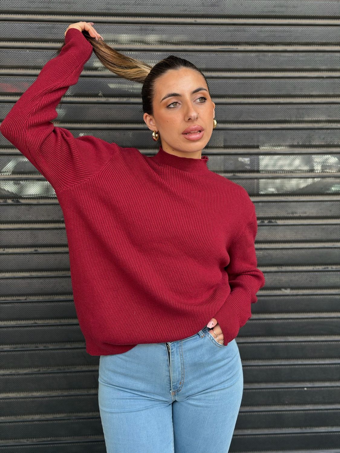 Buzo polera en tela hilo con canale en el cuello