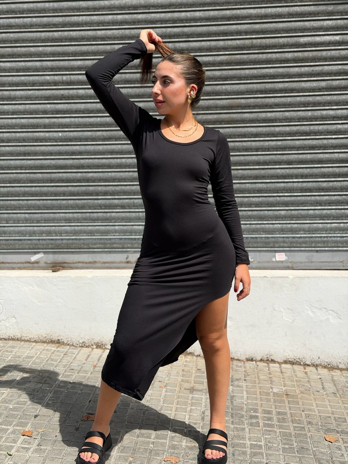 Vestido Samanta en tela brush color negro Vestido Samanta en tela brush color negro