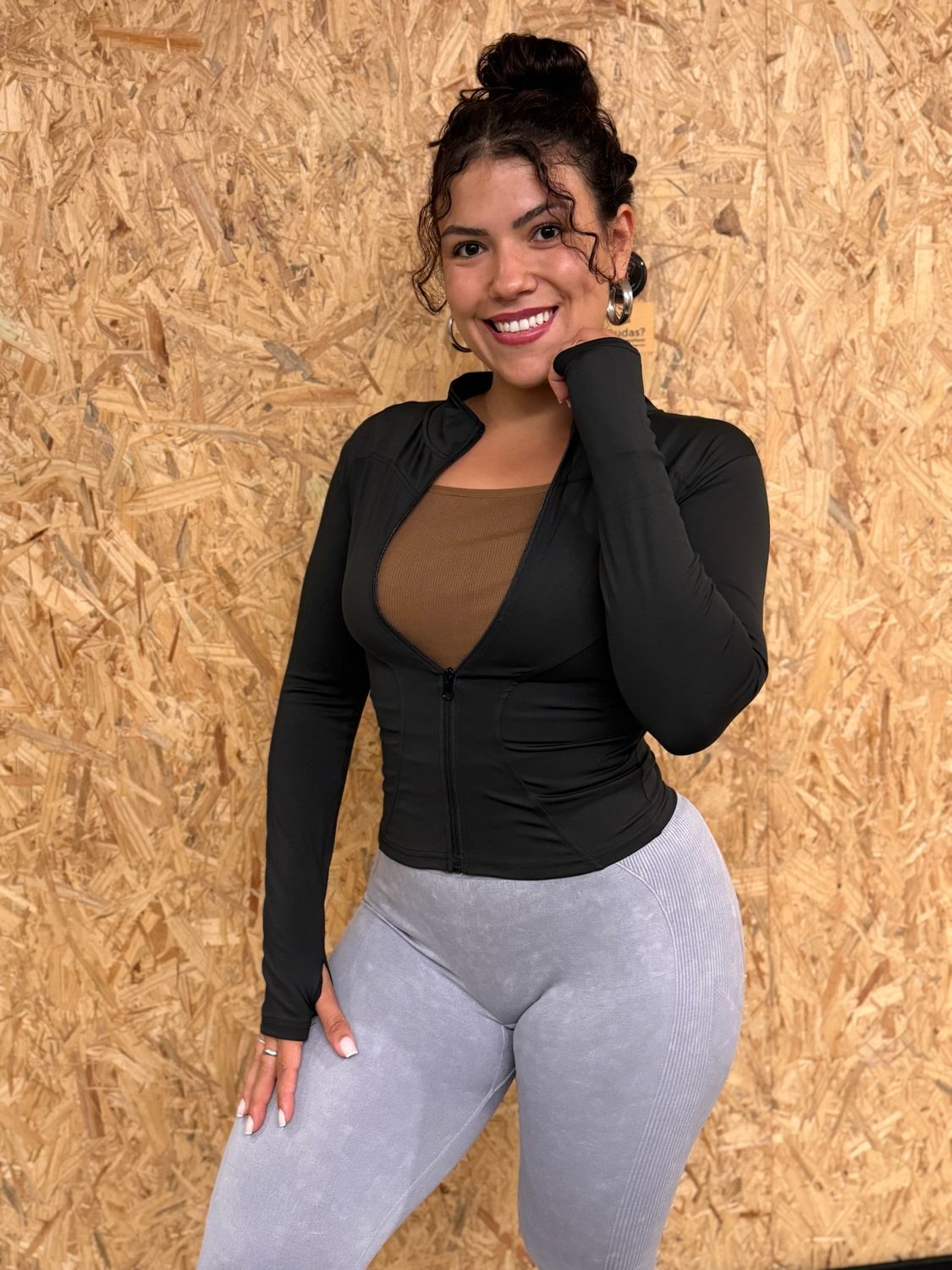 Campera deportiva tela dry fast por MAYOR ($430 c/u Pack de 6 unidades)