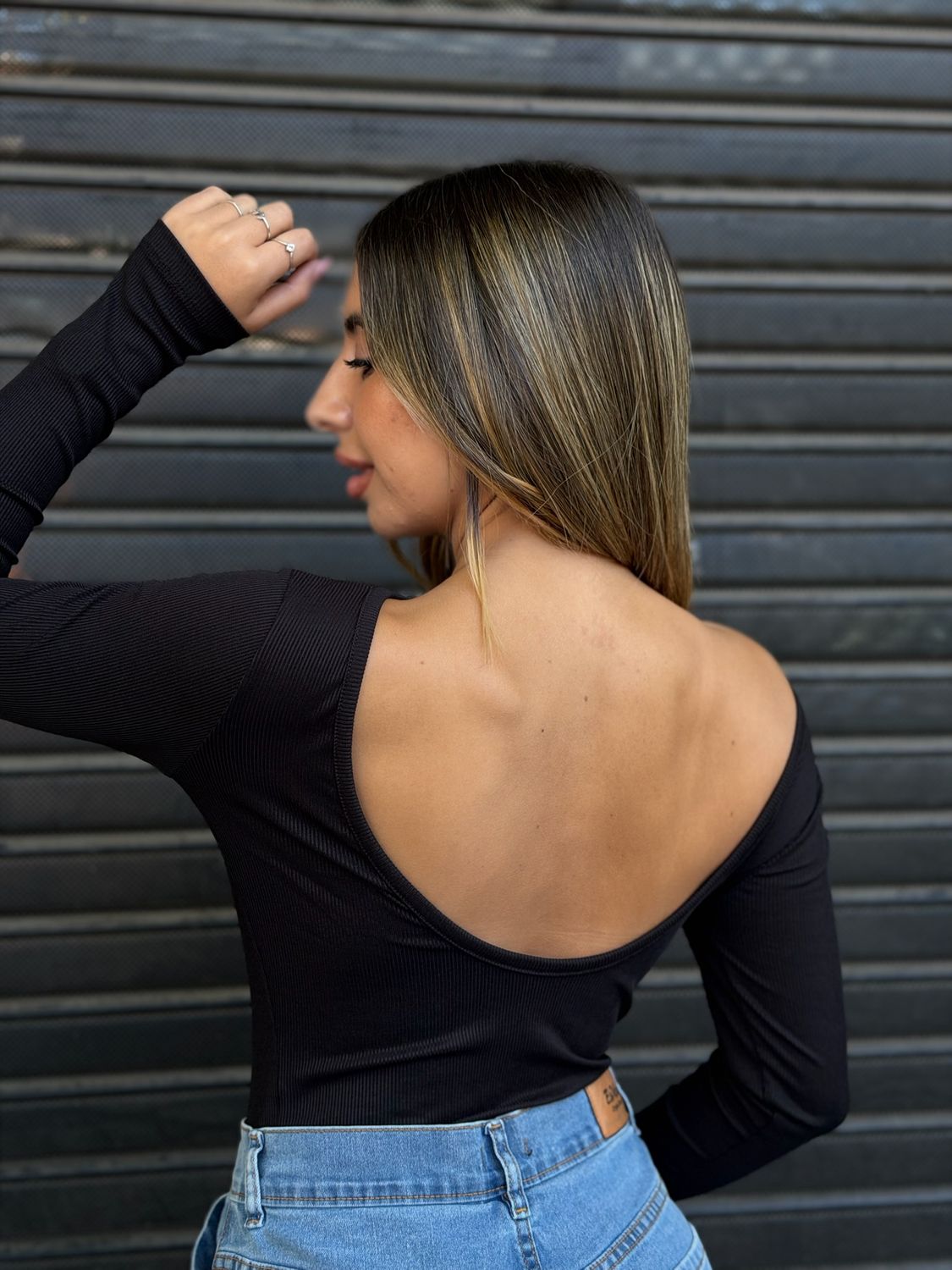 Body Lia  con escote en espalda