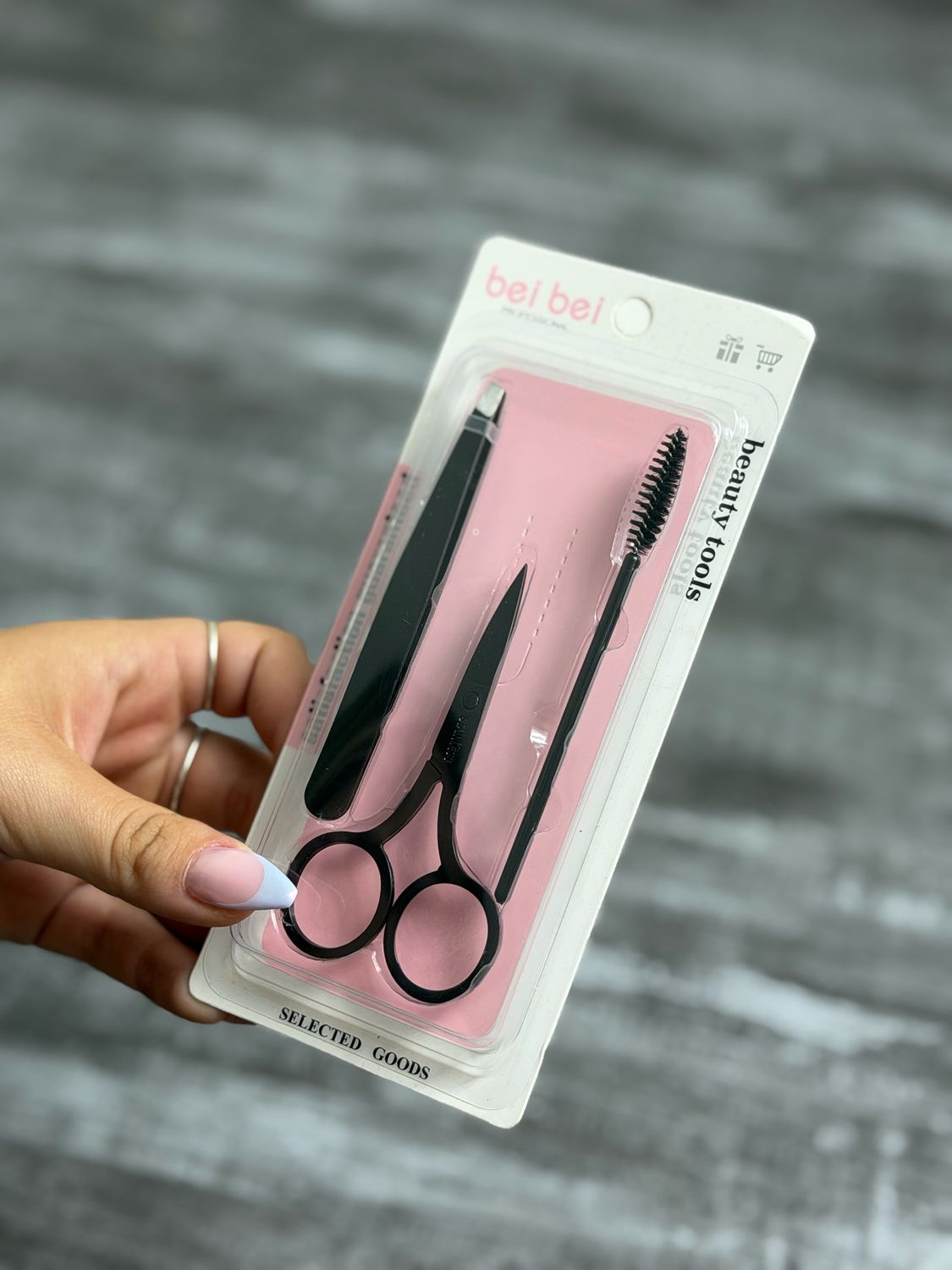 Set para arreglo de cejas de pinza, tijera y cepillo por mayor ($90 c/u Pack de 12 unidades)