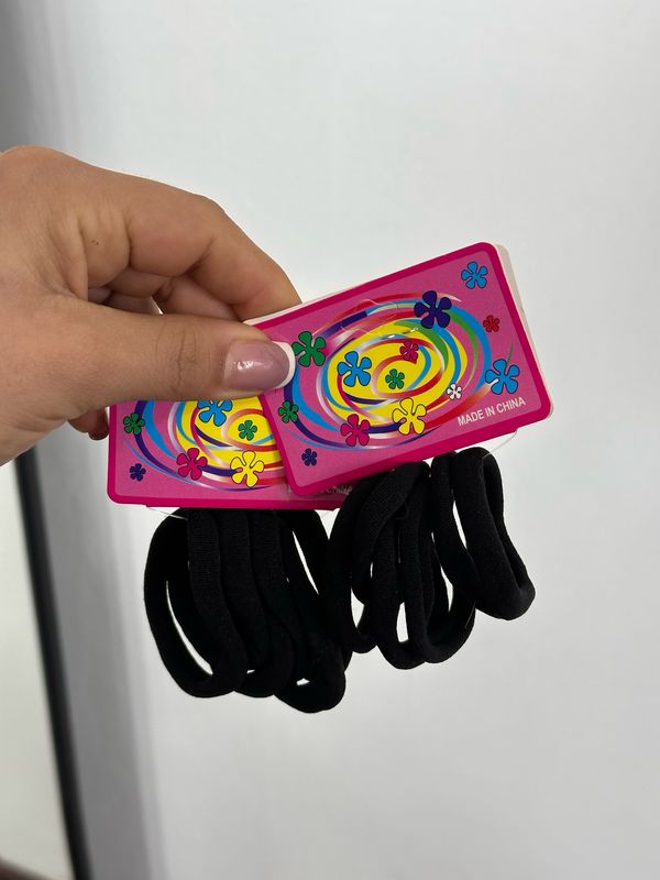 Set de colitas para cabello color negro por MAYOR ($10 c/u Pack de 12 unidades) Set de colitas para cabello color negro por MAYOR ($10 c/u Pack de 12 unidades)