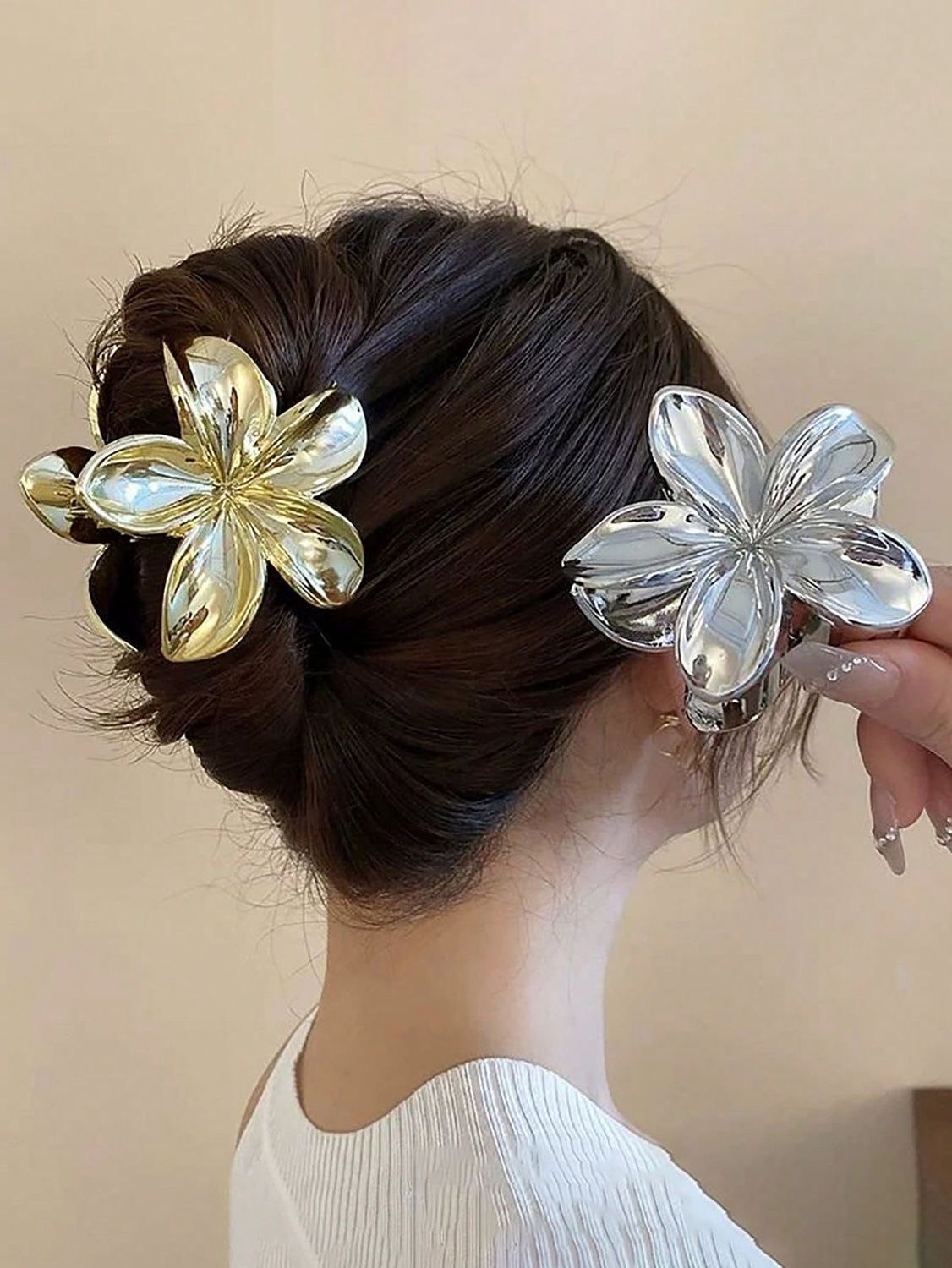 Pinza diseño de flor brillante