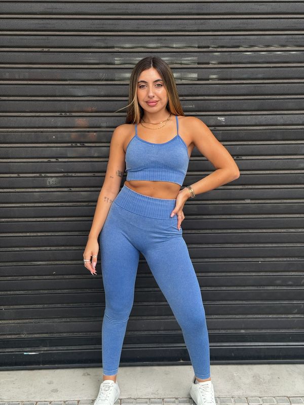 Conjunto de top y calza con Push y canale en la faja color azul denim