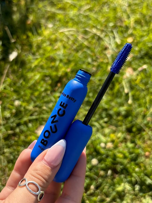 Mascara Rimel de pestañas color azul