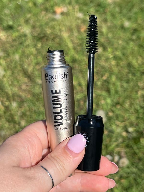 Mascara /Rimel -Color negro + Volumen