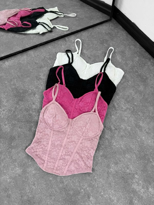 Top corset con encaje