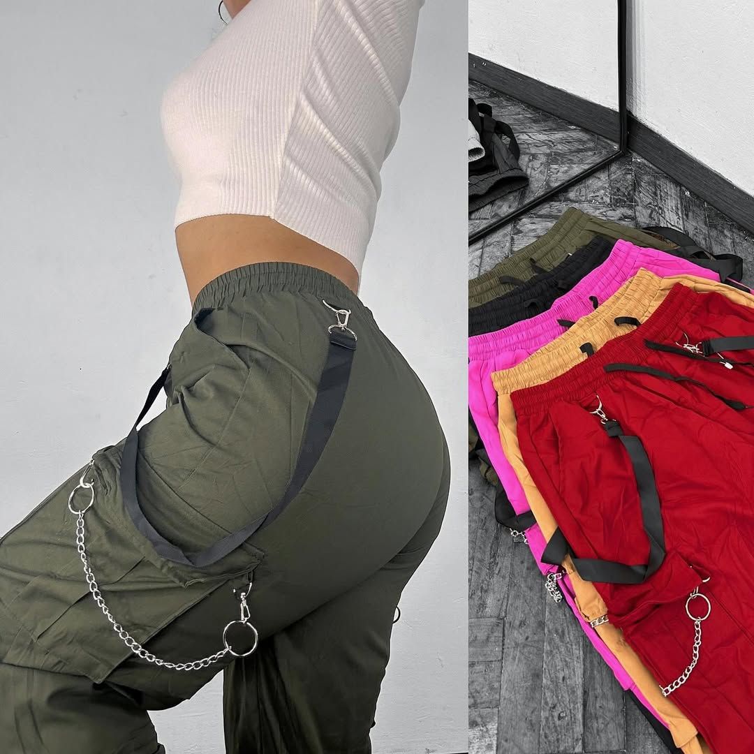Pantalon cargo con cadenas Pantalon cargo con cadenas