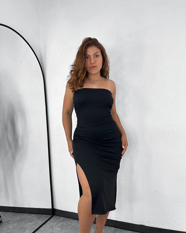 Vestido Strapless Con Tajo Vestido Strapless Con Tajo