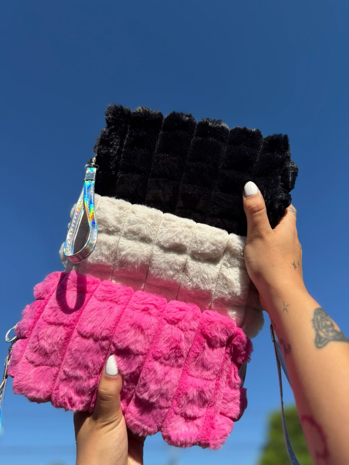 Neceser peludito por MAYOR ($100 c/u paquete de 6 unidades)