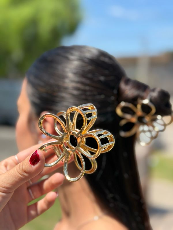 Pinza de flor metalica