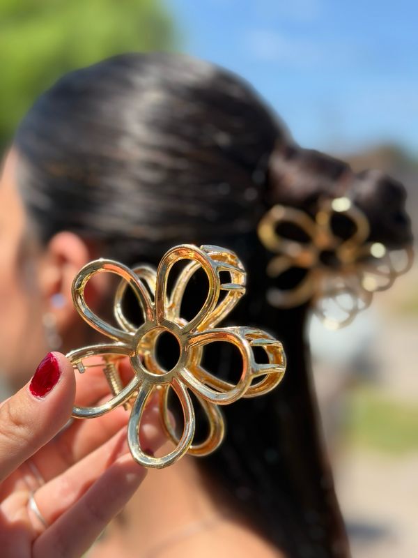 Pinza de flor metalica