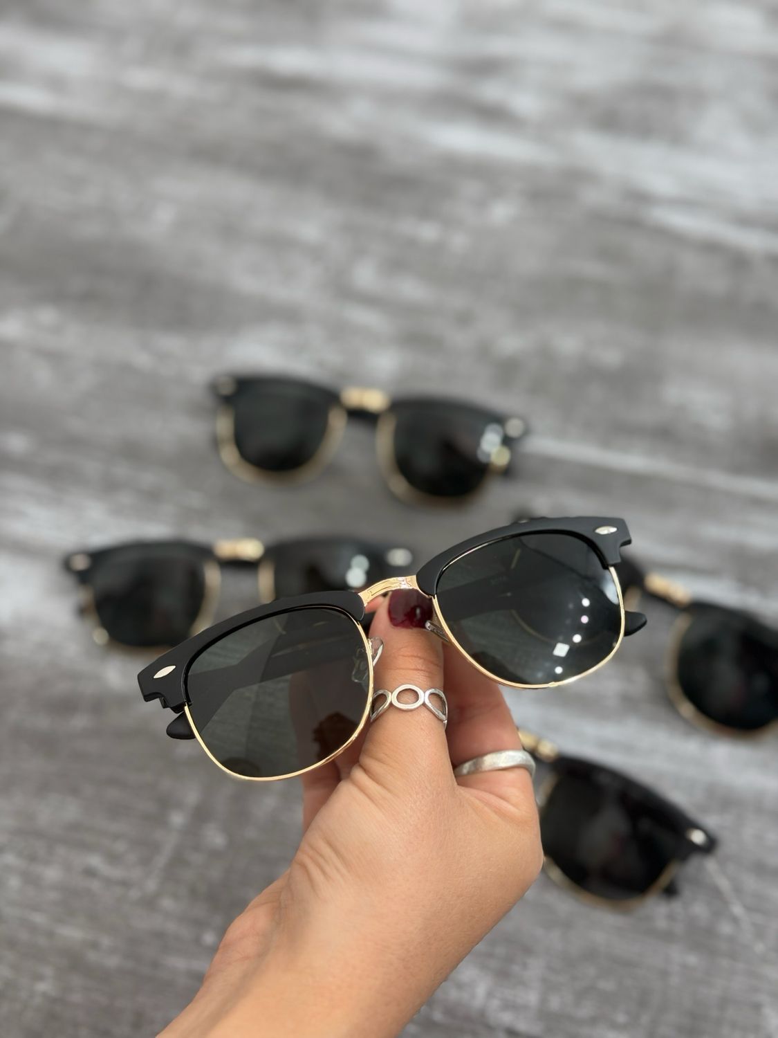 Lentes de sol oscuros