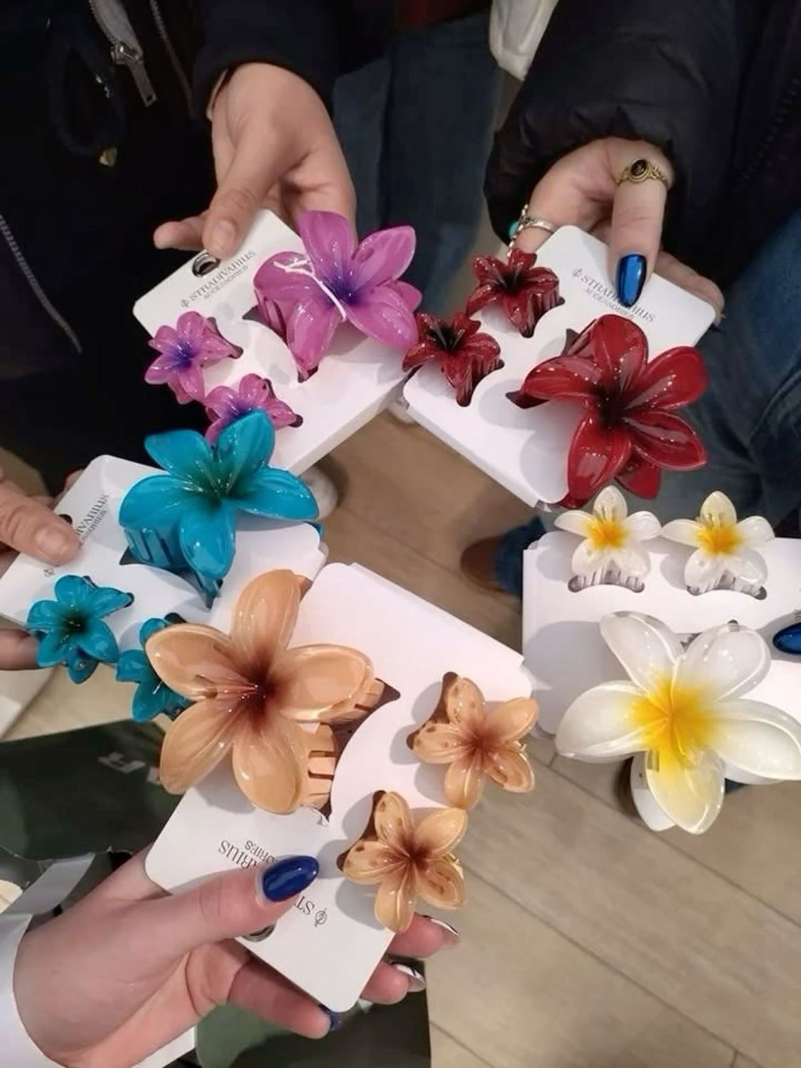 Set de 3 pinzas de flor  por MAYOR ($50 c/u paquete de 6 unidades)