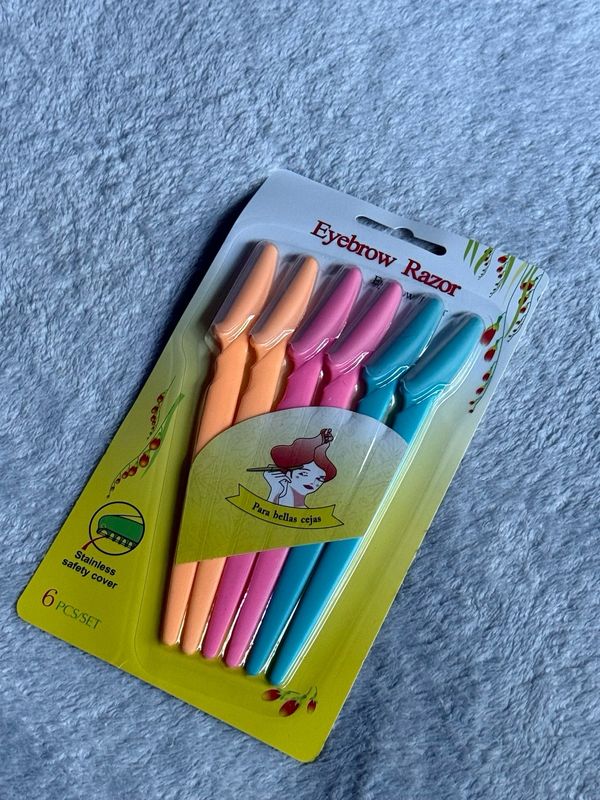 Perfilador de cejas por MAYOR ($50 c/u paquete de 6 unidades)