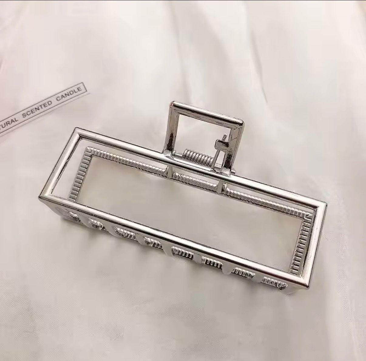 Pinza Plateada para Cabello Diseño Cuadrada