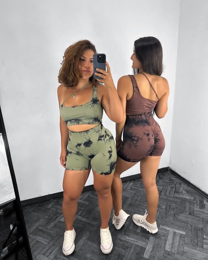 Conjunto deportivo short + top