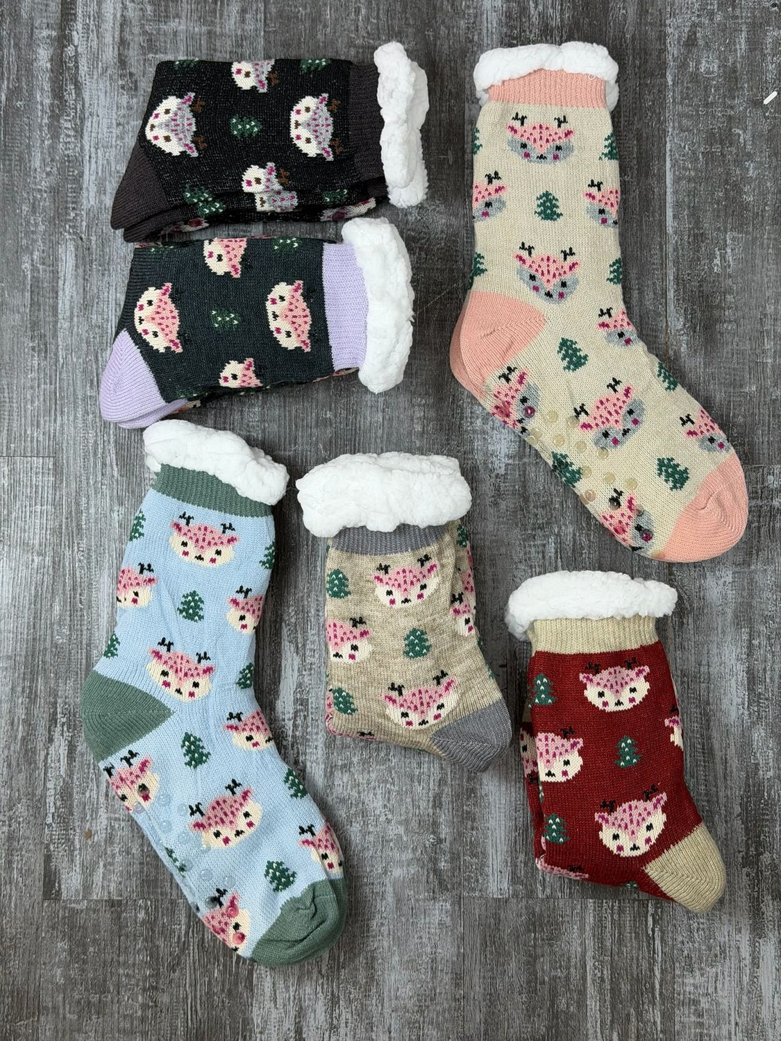 Par de medias antideslizantes con peluche Par de medias antideslizantes con peluche
