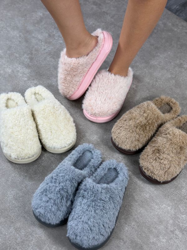 Pantuflas con peluche Pantuflas con peluche