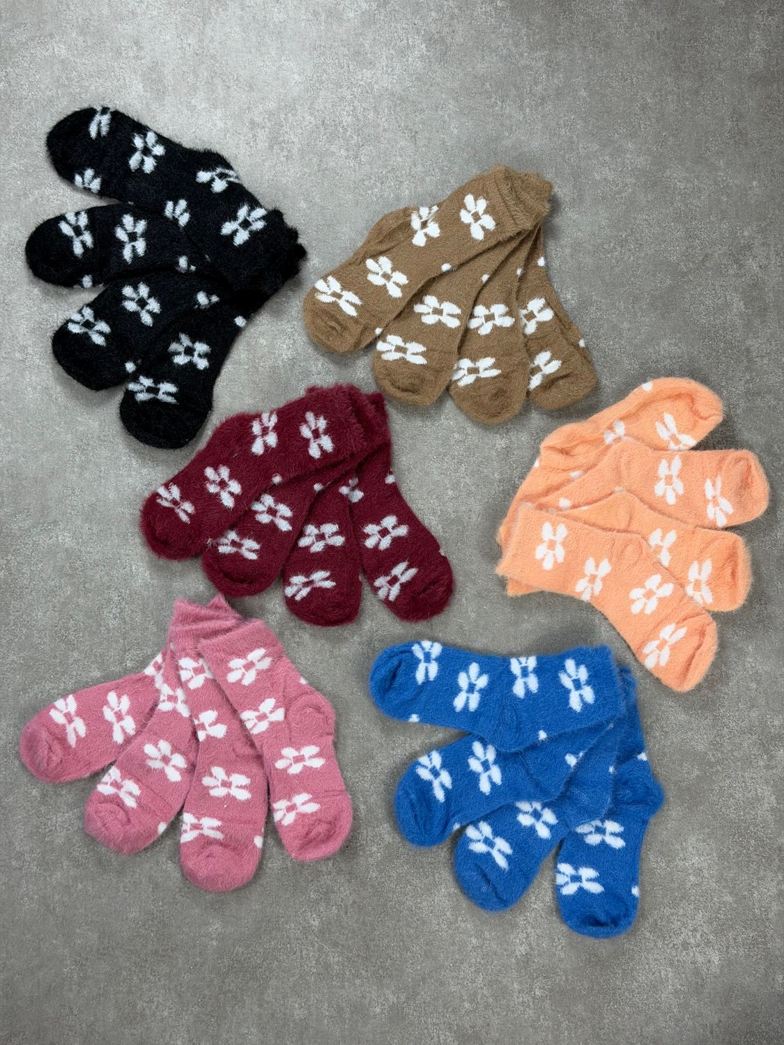 Medias con peluche ( pack de 12)