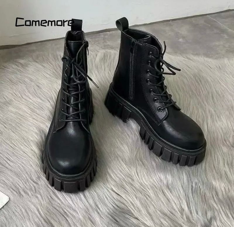 Botas borcego de ecocuero con cordones